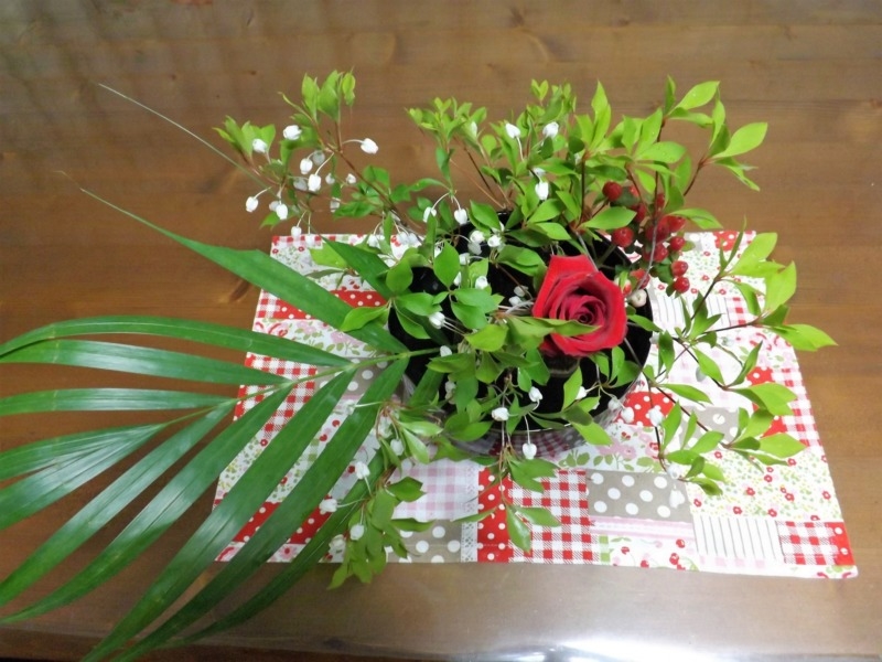 ドウダンツツジ生け花