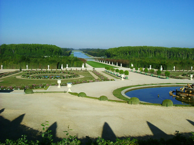 完璧を求めた左右対称の造形美 フランス式庭園の見どころや世界の庭園をご紹介 庭革命株式会社